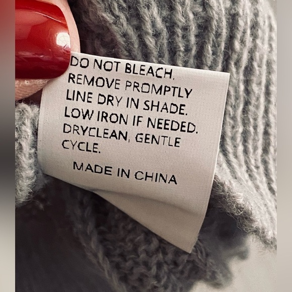 New! Cable Knit Sweater - Picture 4 of 5